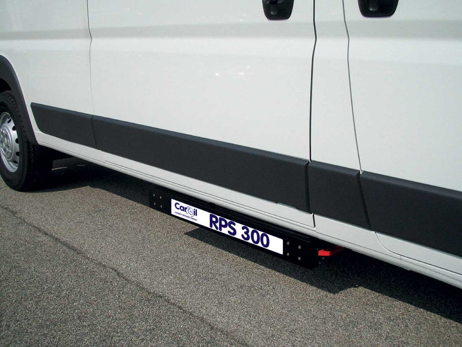 Slim design of a wheelchair lift